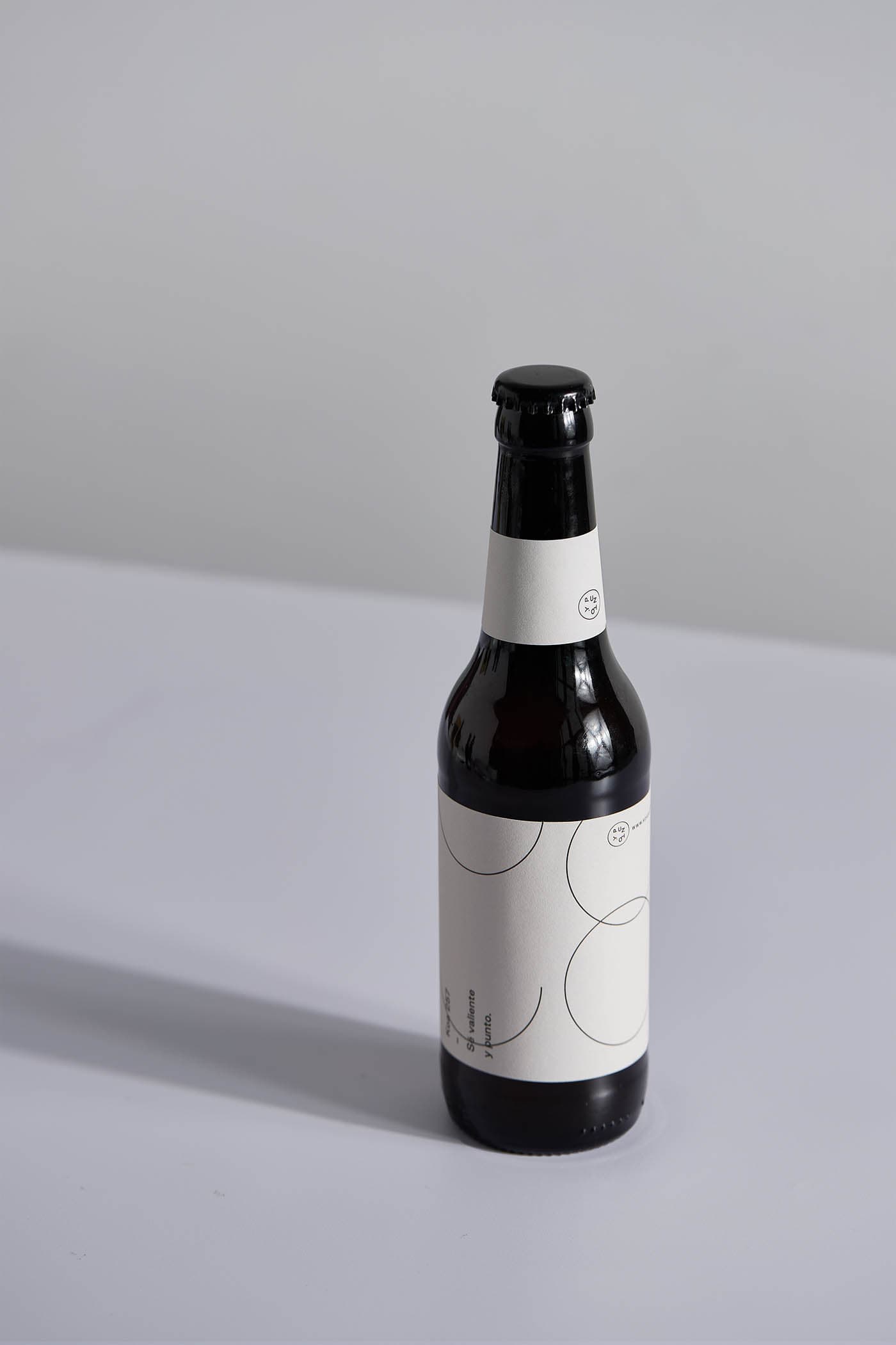 Diseño de packaging para cerveza y café de KOA 2022 se valiente y punto