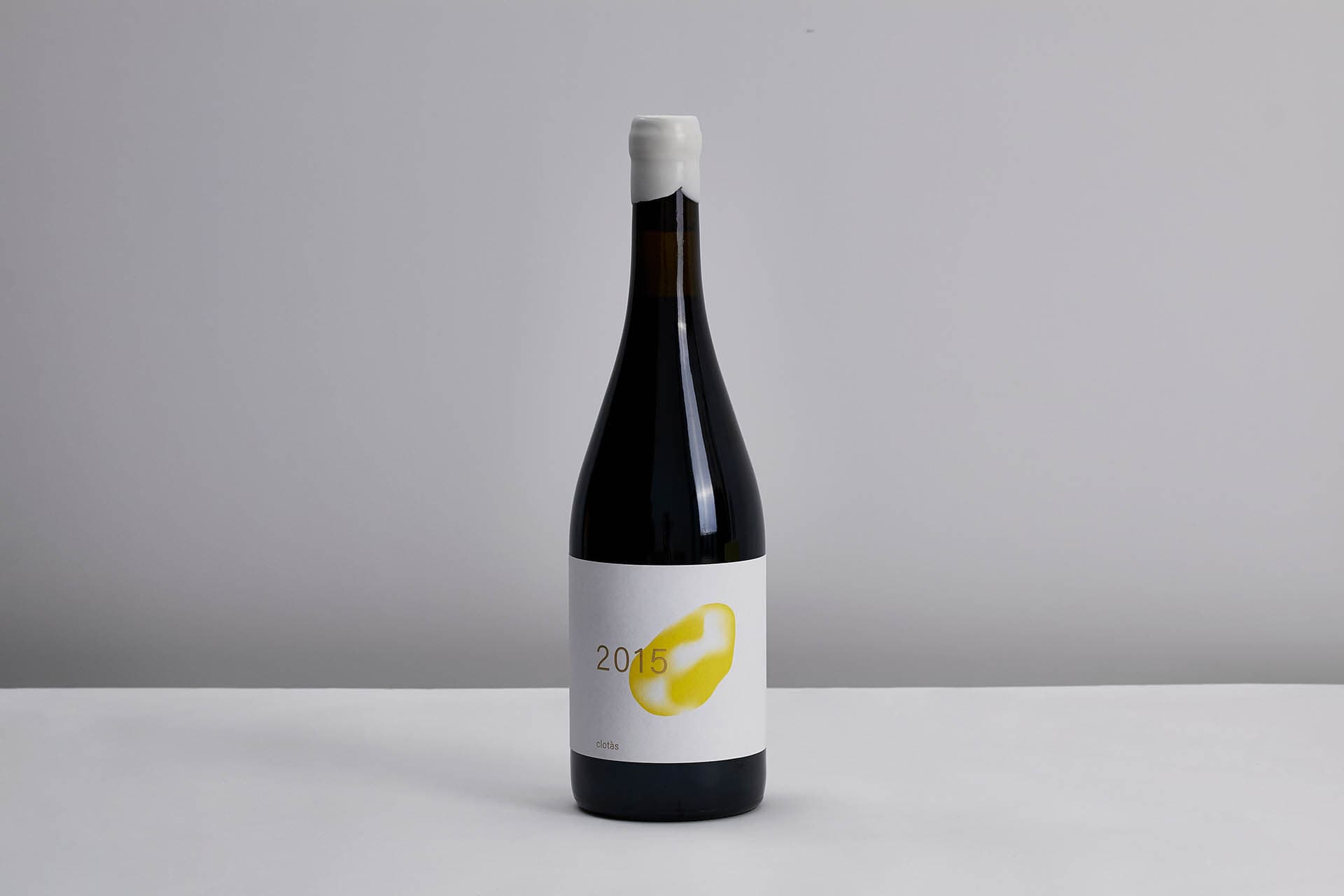Diseño etiqueta de vino tinto